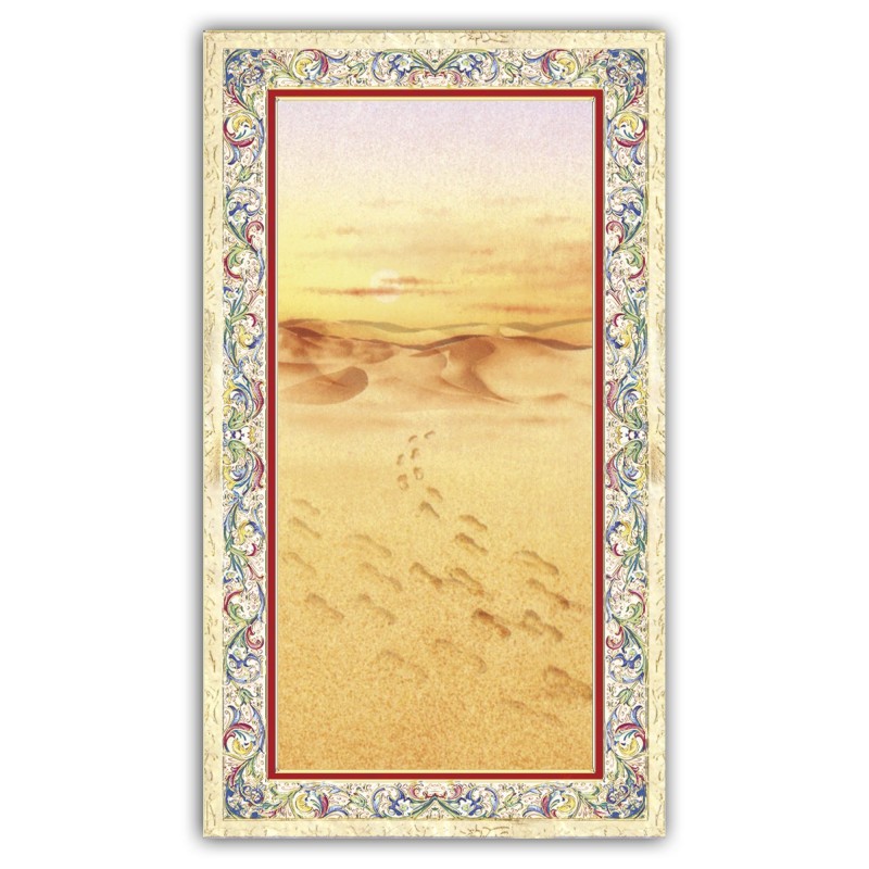 Santino con immagine di orme sulla sabbia con preghiera e finiture in oro a caldo Santino con immagine di orme sulla sabbia con preghiera e finiture in oro a caldo