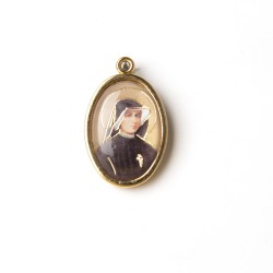 Medaglia ovale dorata di San Faustina