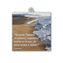 Piastrella con frase ispirazionale 10 x 10 cm con occhiello in raso