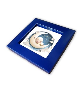 Quadretto in legno per il Battesimo con un bimbo sulla Luna e scatola regalo